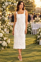 Load image into Gallery viewer, Shift Dress - DAISY WHITE (M/L)
