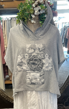Load image into Gallery viewer, Hoodie Vest - SOFT CLOUD

