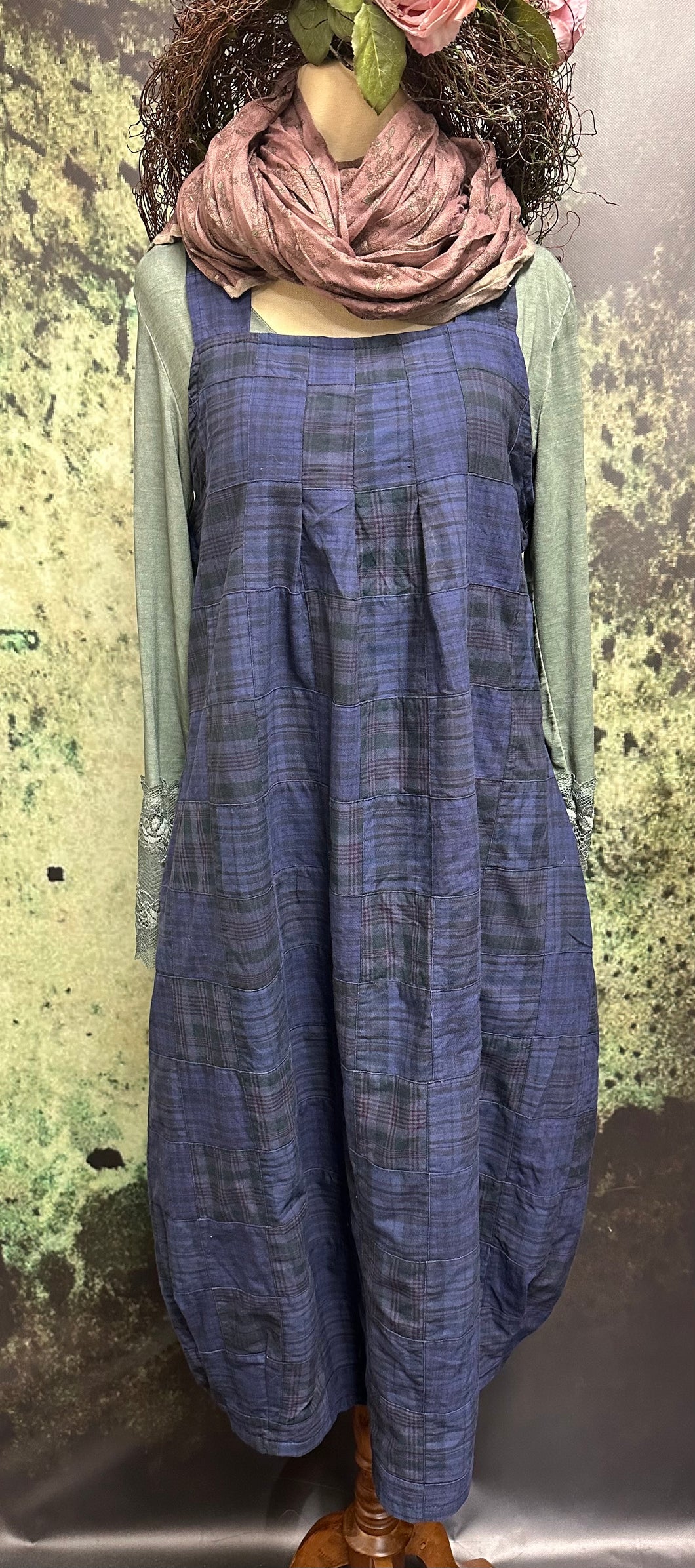 Pinafore - Patch: MIDNIGHT