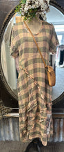 Load image into Gallery viewer, Celia Dress - DUSKY ROSE CHECK
