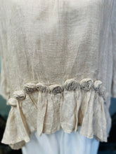 Load image into Gallery viewer, Roses Top - NATURAL
