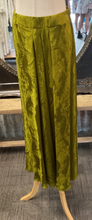 Load image into Gallery viewer, Palazzo Pants - CHARTRUESE
