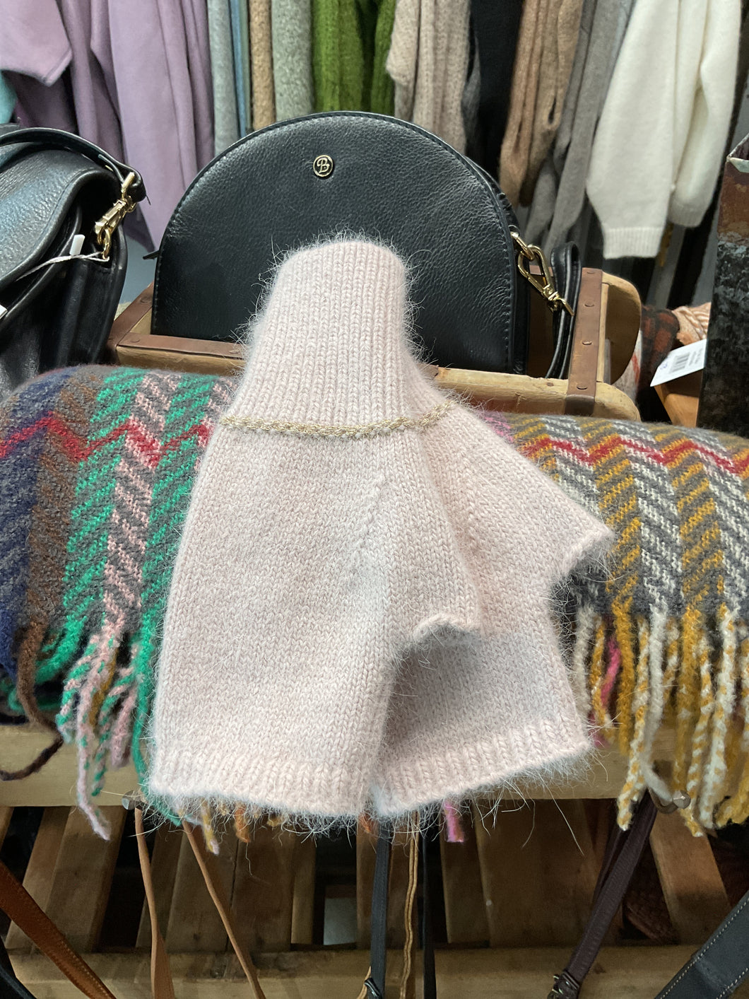 Gloves - Fingers Free: BLUSH