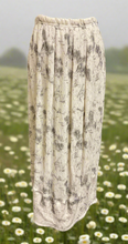 Load image into Gallery viewer, Cream/Black crinkle fabric bubble skirt
