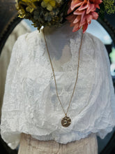 Load image into Gallery viewer, Crossover Top - WHITE
