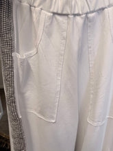 Load image into Gallery viewer, Jogger - CHARCOAL STRIPE

