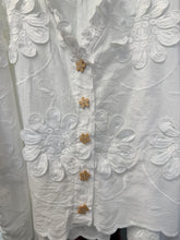 Load image into Gallery viewer, Daisy Armani - WHITE
