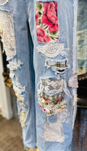 Load image into Gallery viewer, BILLIE ROSE JEANS
