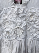 Load image into Gallery viewer, Charlee Top - LINEN WHITE
