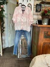 Load image into Gallery viewer, Armani - DAISY PINK

