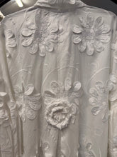 Load image into Gallery viewer, Daisy Shirt - WHITE
