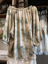 Load image into Gallery viewer, Verve Tangled Rose Top - CHAMPAGNE
