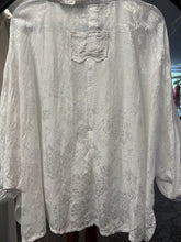 Load image into Gallery viewer, Armani - EMBOSSED PEARL
