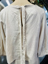 Load image into Gallery viewer, Tied Top - NATURAL / LACE
