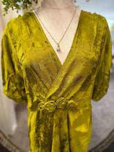 Load image into Gallery viewer, Viva Dress - CHARTRUESE
