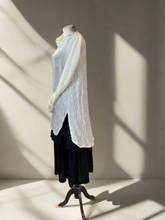 Load image into Gallery viewer, Blouse: CREAM
