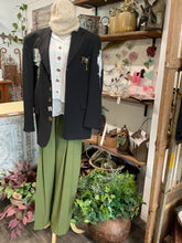 Load image into Gallery viewer, Pocket Pants - OLIVE
