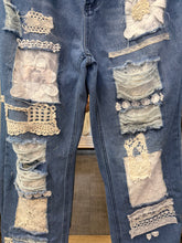 Load image into Gallery viewer, Billie Rose Jeans
