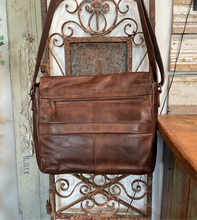 Load image into Gallery viewer, Bag: Men’s Satchel - BROWN
