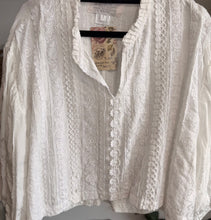 Load image into Gallery viewer, Blouse - PEARL
