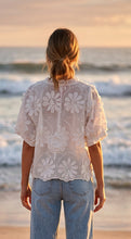 Load image into Gallery viewer, Armani - DAISY WHITE (small)
