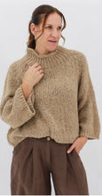 Load image into Gallery viewer, Soraya Jumper
