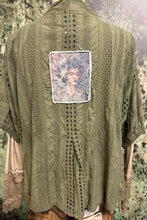 Load image into Gallery viewer, Armani - Cropped: MOSS
