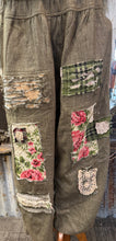 Load image into Gallery viewer, Patch Pants - WOOL KHAKI
