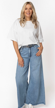 Load image into Gallery viewer, Denim - Jagger Frayed Edge Jean: WASHED BLUE
