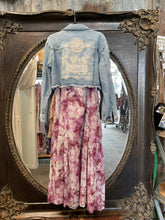 Load image into Gallery viewer, Denim Jacket - WASHED BLUE
