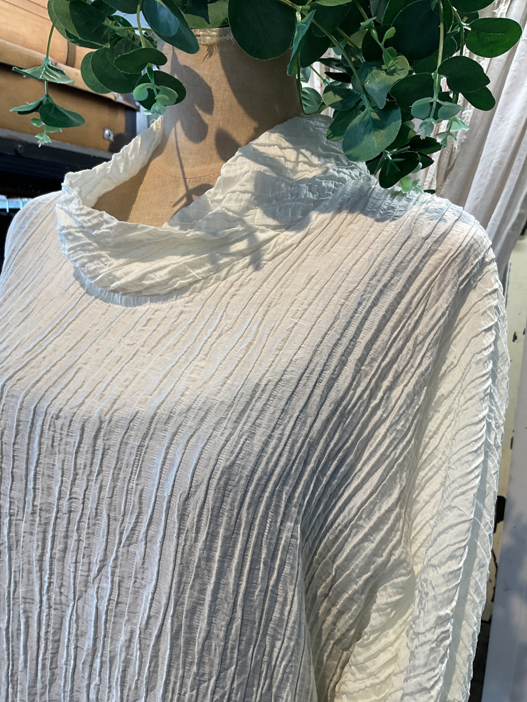 Blouse: CREAM