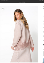 Load image into Gallery viewer, Satin Shirt - ROSE
