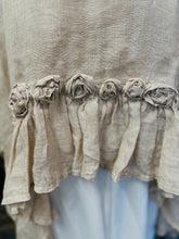 Load image into Gallery viewer, Roses Overtop - NATURAL
