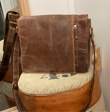 Load image into Gallery viewer, Satchel - Men’s: CARAMEL
