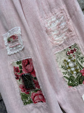 Load image into Gallery viewer, Patch Pants - PINK
