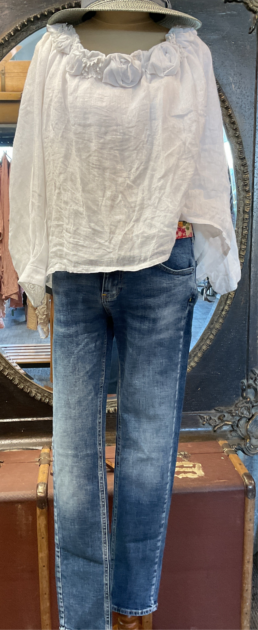 Roses Top - WHITE