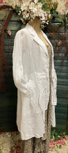 Load image into Gallery viewer, White linen Pearl jacket
