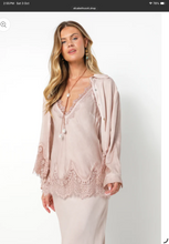 Load image into Gallery viewer, Satin Shirt - ROSE
