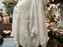Load image into Gallery viewer, Boyfriend Shirt Cropped - WHITE
