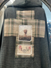 Load image into Gallery viewer, Humber Hoodie - KHAKI PLAID
