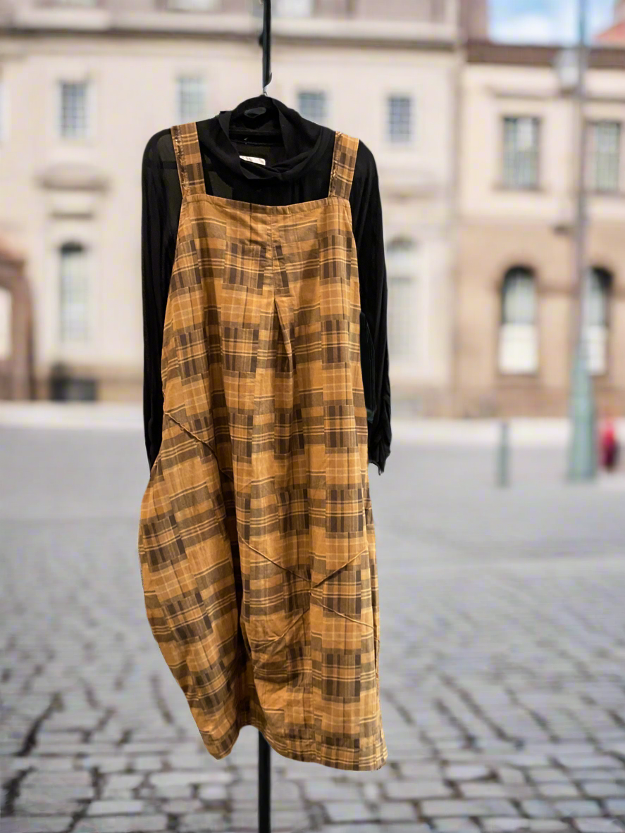 Pinafore - Patch: VINTAGE RUST