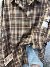 Load image into Gallery viewer, Check Boyfriend Shirt
