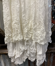 Load image into Gallery viewer, Mirrabelle - VINTAGE WHITE
