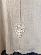 Load image into Gallery viewer, Poncho - CREAM
