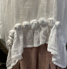 Load image into Gallery viewer, Roses Linen Top - CRISP WHITE
