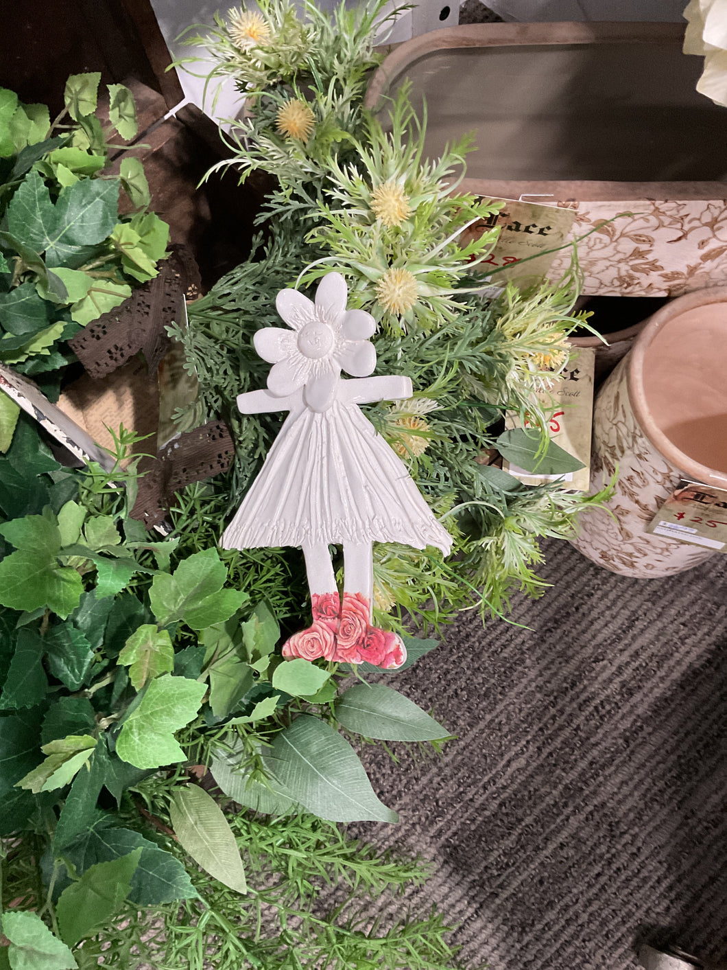 Ceramic Flower Girl - WHITE