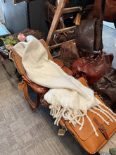 Load image into Gallery viewer, Scarf: SOFT CREAM
