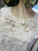 Load image into Gallery viewer, Tied Top - NATURAL / LACE
