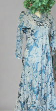 Load image into Gallery viewer, Mazda Dress - EMERALD (also available in blue #5446)
