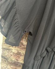Load image into Gallery viewer, Roses Top: BLACK
